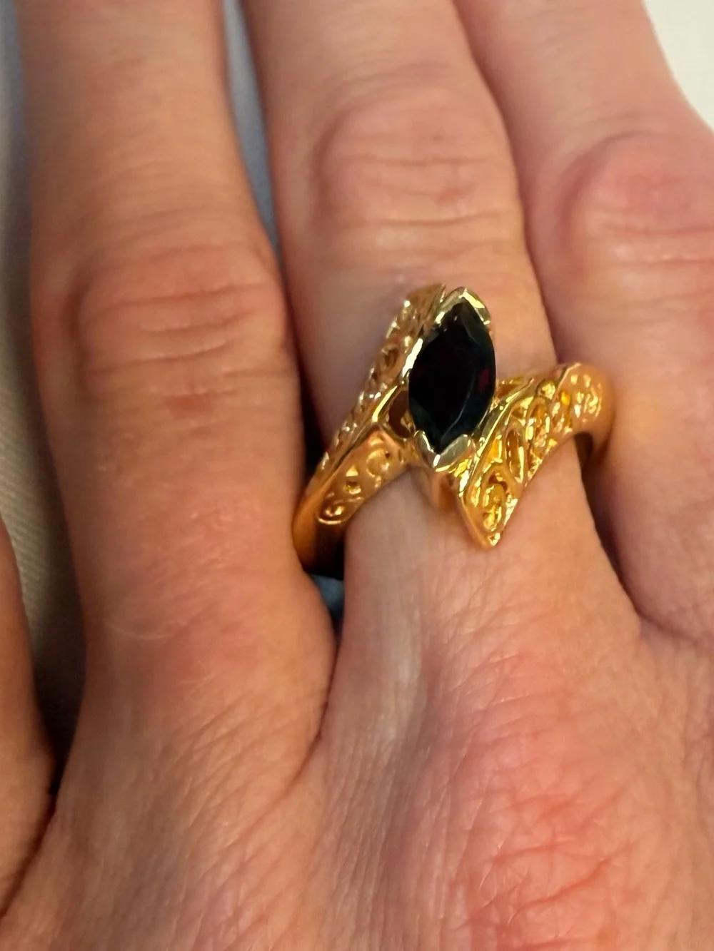 14K Yellow Gold plated 925 solid Sterling Silver Red Garnet Ring Size 7